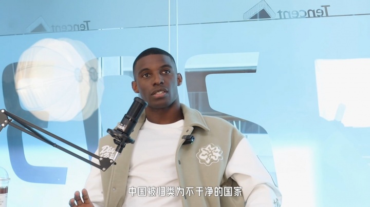 体育赛事直播-法比奥：欧洲人说中国脏乱差 我说你们根本不了解 待两周都不想走